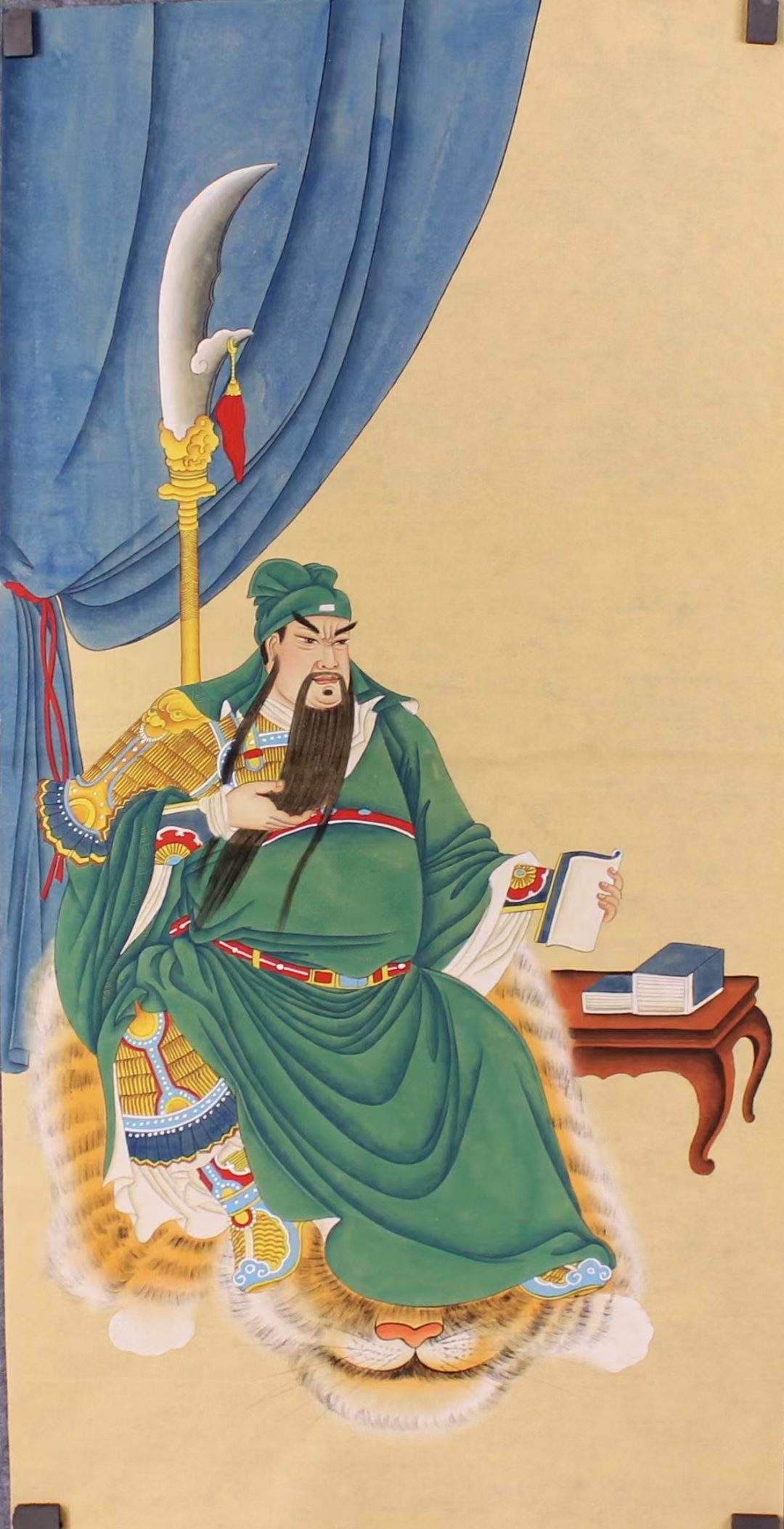 العمل بالفرشاة والرسم بالألوان الثقيلة "الرداء الأخضر لقراءة اللفائف - يونتاي طلب